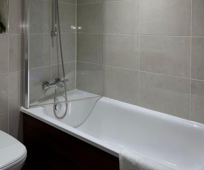 ברמינגהאם Cosy City Centre Apartment With Parking מראה חיצוני תמונה